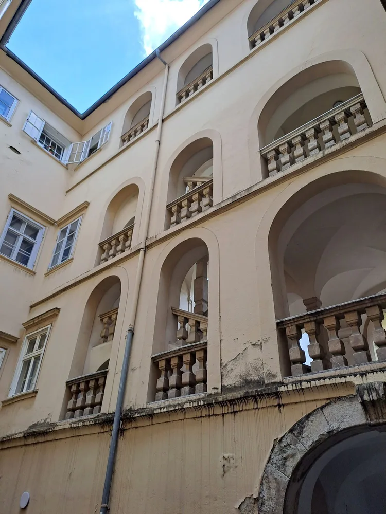 Bild 4 Glockenspielplatz 5, Arkade