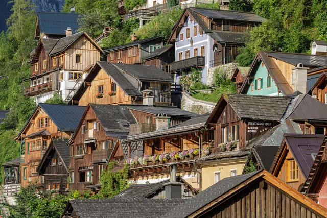 Hallstatt, Häuser am Oberen Weg, interventa 2024, Foto: Julian Elliot Photography