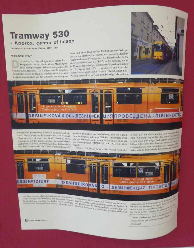 Zeitungsausschnitt zu Horáková & Maurer, „Tramway 530“, 1992 (Foto: Mraček)