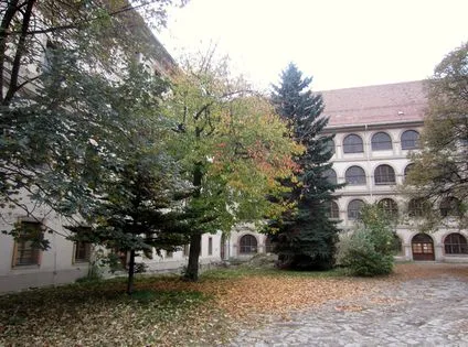 Graz, Grenadiergasse 14, Arkadenhof 2013