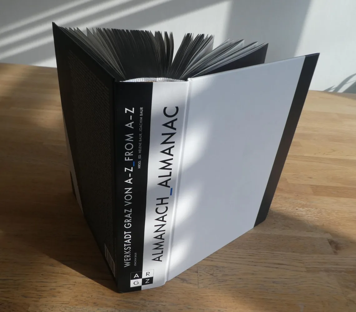 Buch, aufgestellt, ALMANACH, WERKSTADT GRAZ VON A–Z. Graz