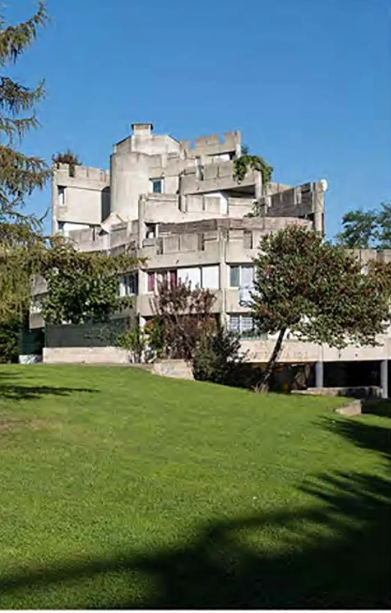 Aussenansicht von Renee Gailhoustet, Wohnquartier La Maladrerie, Aubervilliers, 1975-85 (Foto: Martin Feiersinger)