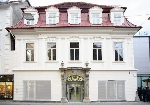 Fassadenansicht, HDA am Südtiroler Platz, Graz. Foto: J.J. Kucek