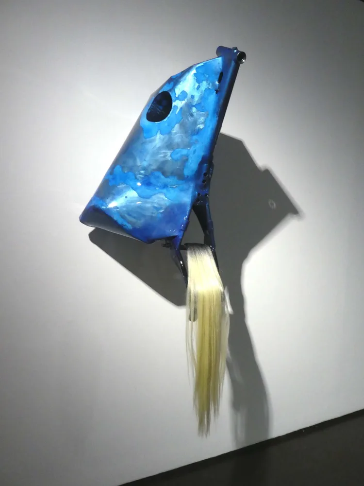 Motorcycle Frame, 2023, Stahl, Kunsthaar (Foto: Wenzel Mraček)