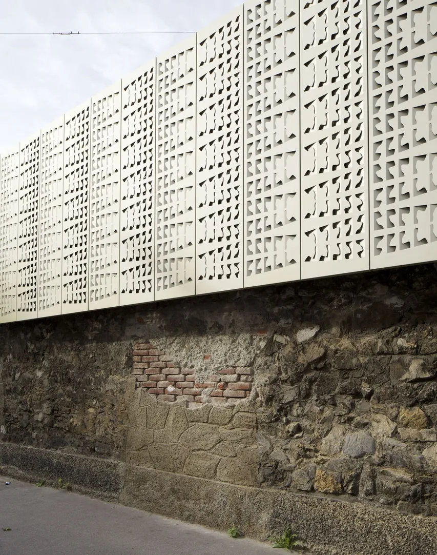 TIP_Baldachin_und_Bestandsmauer_Lichtenfelsgasse.jpg