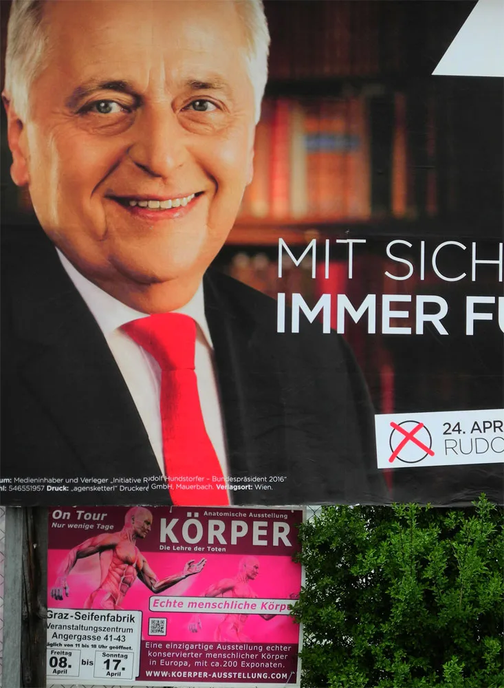 VOR DER KABINE