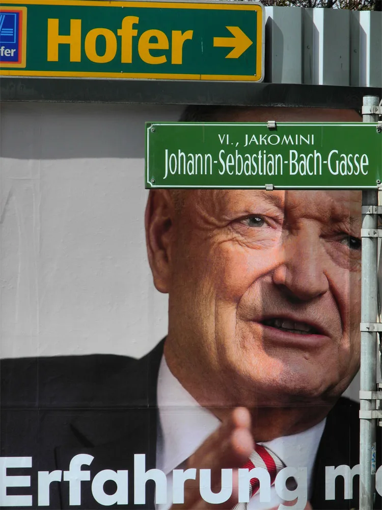 VOR DER KABINE