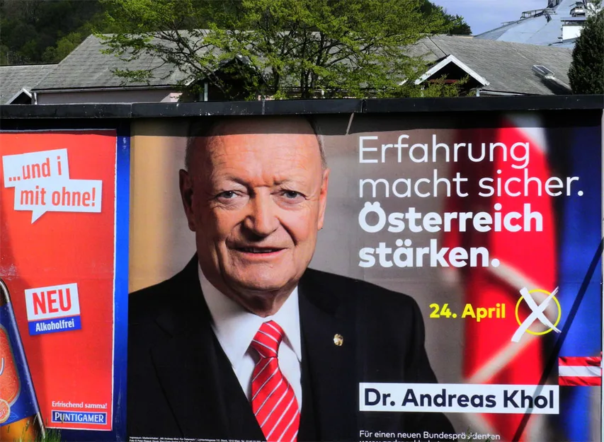 VOR DER KABINE