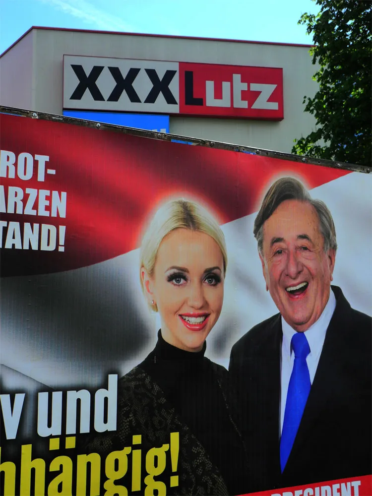 VOR DER KABINE