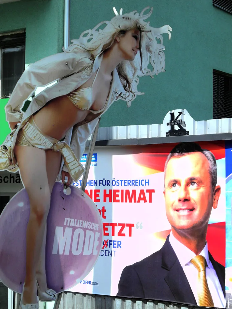 VOR DER KABINE