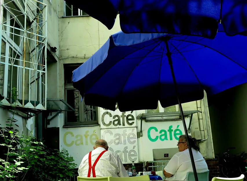 21_cafe.jpg