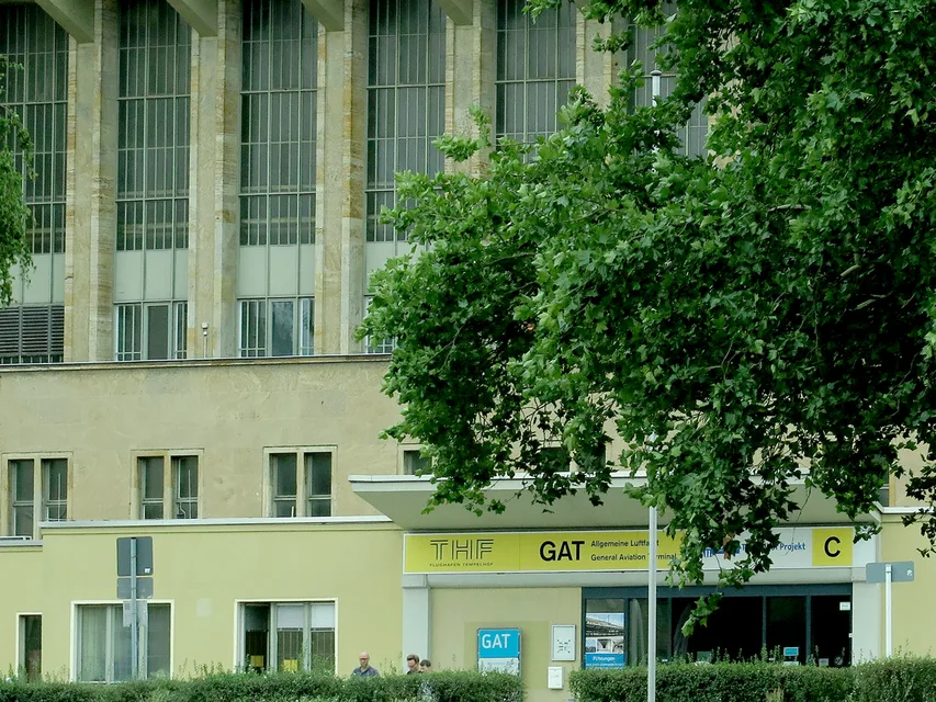 11_tempelhof-bestand-1-gat.jpg