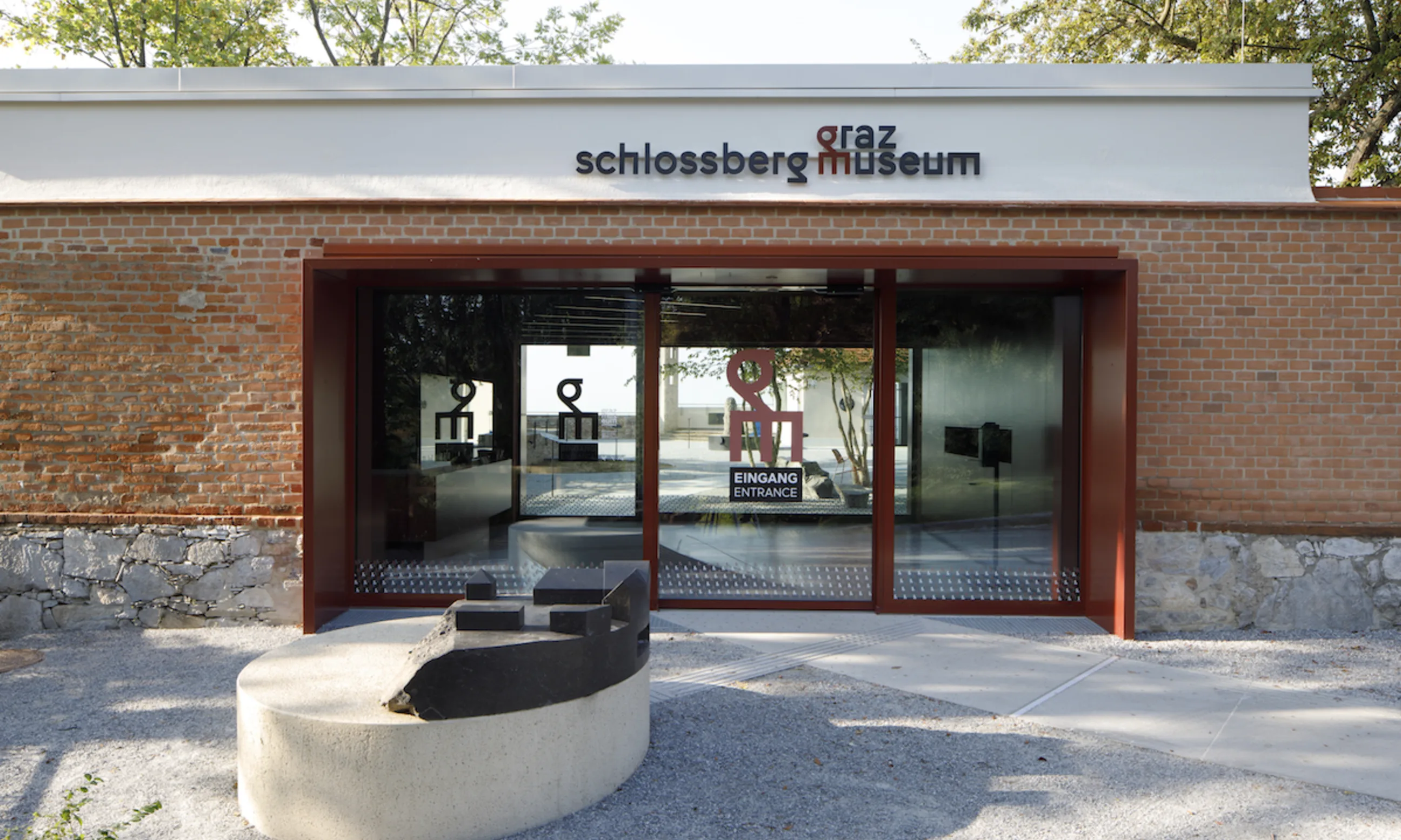 Eingangsportal des GrazMuseum Schlossberg