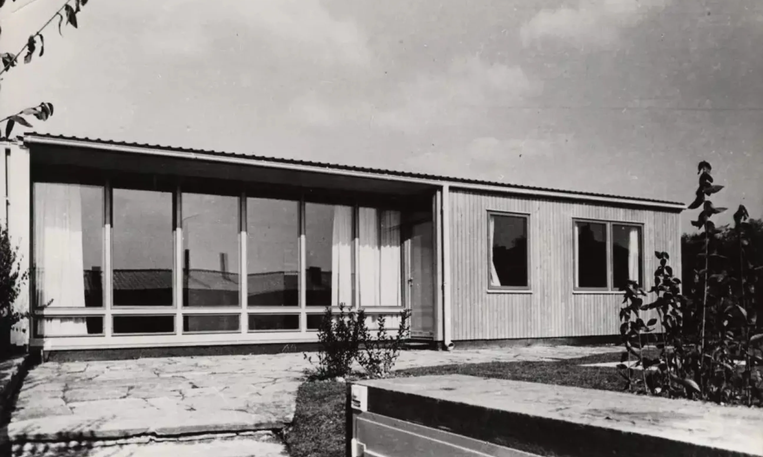 Gartenansicht eines Siedlungshauses, Fertigteilsiedlung Veitingergasse, Wien 13, 1953–1954 © Architekturzentrum Wien, Sammlung, Foto: Roland Rainer