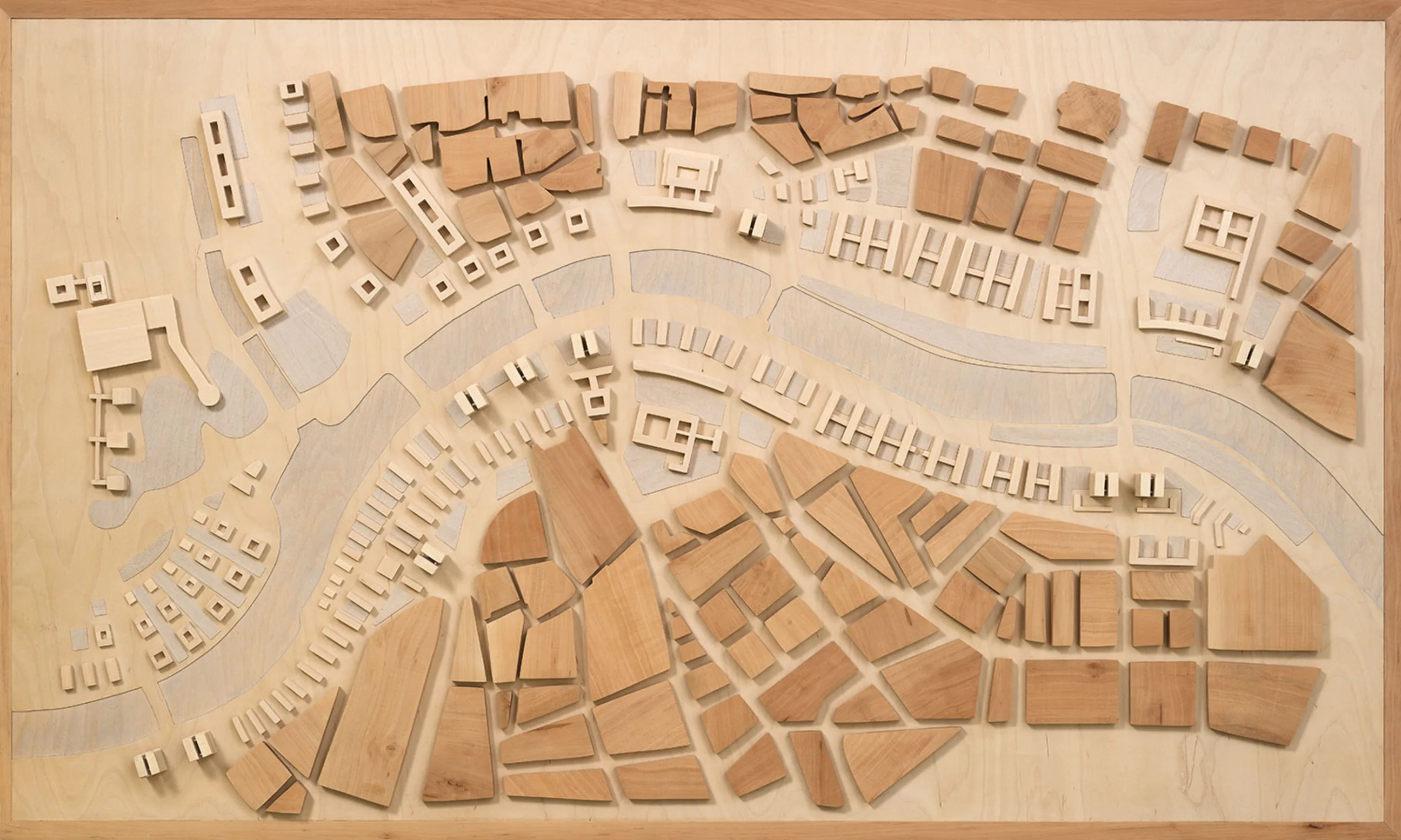 Städtebauliches Modell aus Holz, von oben fotografiert